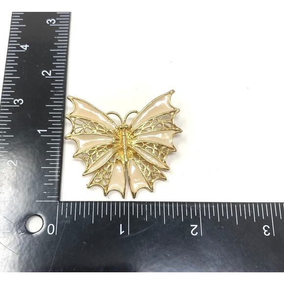 Vintage 1970's Gold Tone & Enamel Butterfly Brooch Filigree Openwork Lepidoptera - Picture 3 of 3